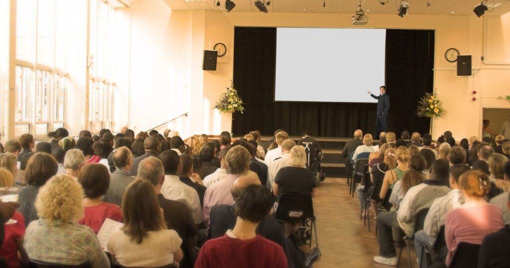 Maths CPD For Primary Teachers: How You Can Learn, Progress And Grow At Little Cost